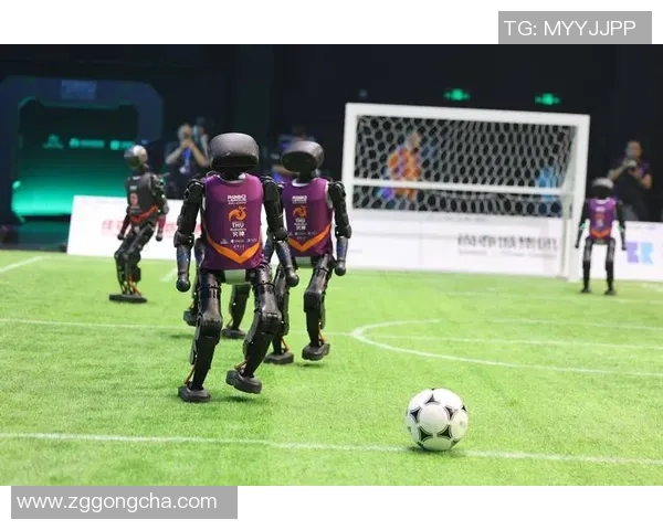 重庆足球队与广州足球队赛后复盘分析及配合策略探讨 重庆足球队与广州足球队赛后复盘分析及配合策略探讨