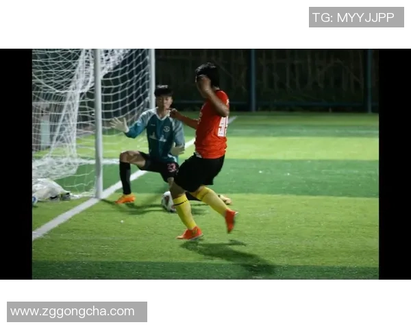 尊重足球明星的奉献与努力让我们共同欣赏他们的精彩瞬间与无尽热情 尊重足球明星的奉献与努力让我们共同欣赏他们的精彩瞬间与无尽热情